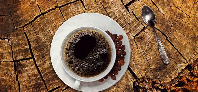 Kawa a nadkwasota żołądka — to musisz wiedzieć!